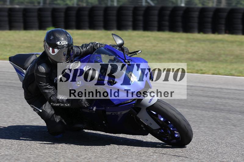 Archiv-2025/48 25.08.2025 Cornu Master School ADR/blau-bleu/0-5